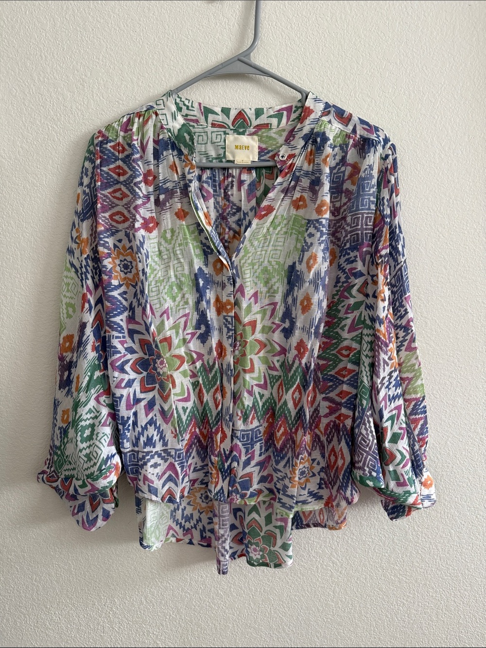 Maeve size small batwing White Multicolor Geometric Print button down Blouse